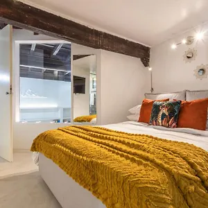 Lucrezia - Close To Piazza Navona Apartment Rome